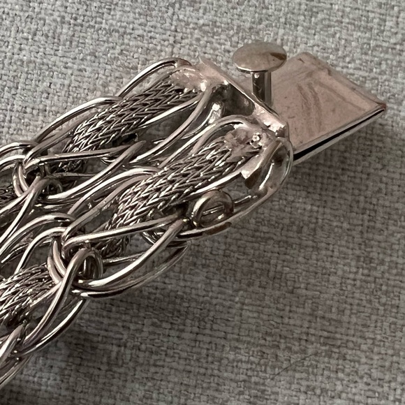 VINTAGE STERLING SILVER WOVEN STARTER CHARM BRACELET - 7” LENGTH - Picture 3 of 5